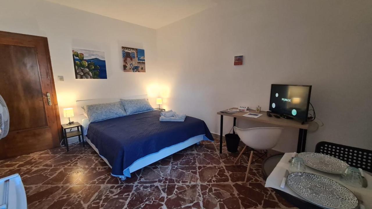 A Punta Terra Isnello Bed & Breakfast Екстериор снимка
